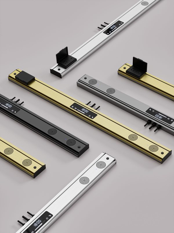 Mehrere MIRA-Profile in Schwarz, Gold und Silber nebeneinander, teils mit ausgeklapptem Steckdosenmodul